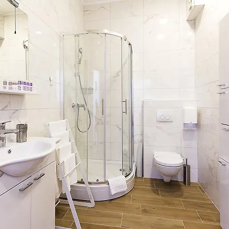 Apartament Palace 1 Djardin